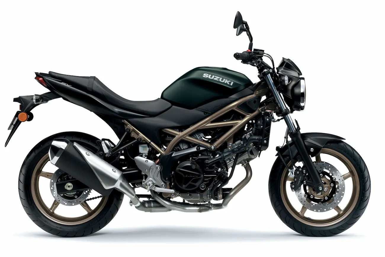 Suzuki SV-650 2025 verde 01