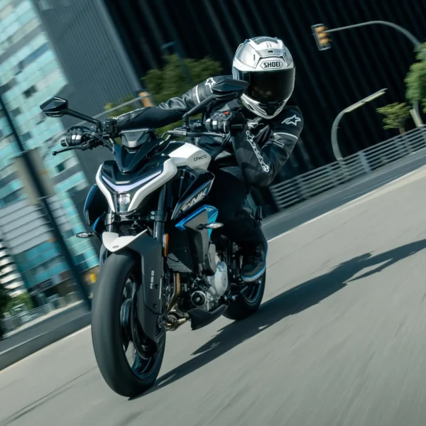 675NK CFMOTO moto 2026