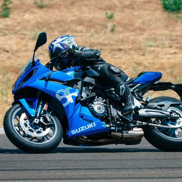 Detalle Suzuki GSX-8R 04