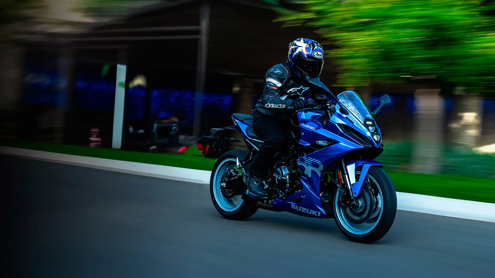 Suzuki gsx 8r