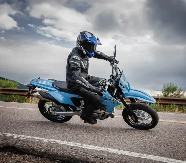Suzuki DR Z4SM detalle 03