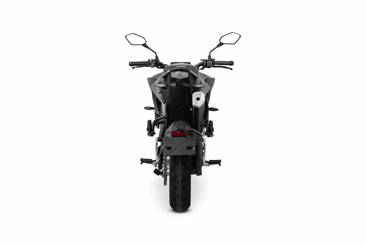 3 CFMOTO 125NK negro 2025